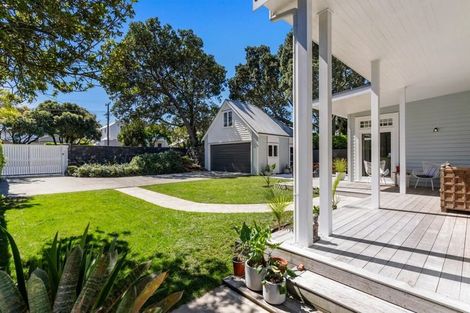 Photo of property in 21 Norwood Road, Bayswater, Auckland, 0622