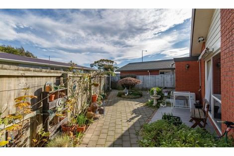 Photo of property in 2/479 Main South Road, Hornby, Christchurch, 8042