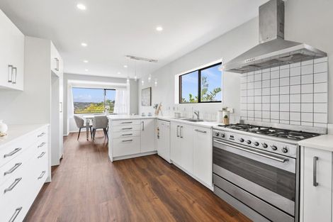 Photo of property in 8 Rakino Avenue, Manly, Whangaparaoa, 0930