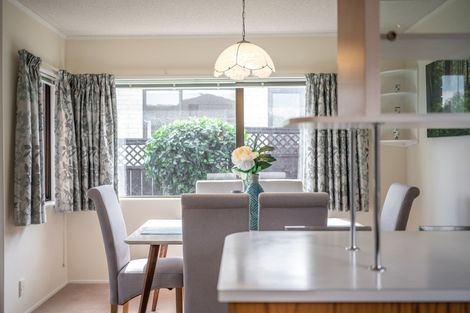 Photo of property in 2/77 Aberfeldy Avenue, Highland Park, Auckland, 2010