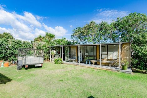 Photo of property in 27 Eruini Street, Waikanae Beach, Waikanae, 5036