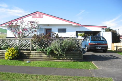 Photo of property in 42 Exeter Crescent, Springvale, Whanganui, 4501