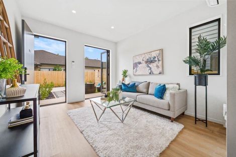 Photo of property in 36b Whitford Road, Botany Downs, Auckland, 2014