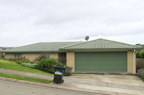 Photo of property in 8 Amberly Rise, Helensville, 0800