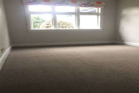 Photo of property in 17 Saint Andrews Square, Strowan, Christchurch, 8052