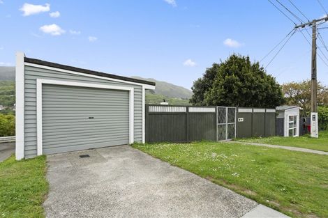 Photo of property in 51 Handyside Street, Tawa, Wellington, 5028