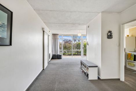 Photo of property in 2/18 Carnot Street, Glenholme, Rotorua, 3010