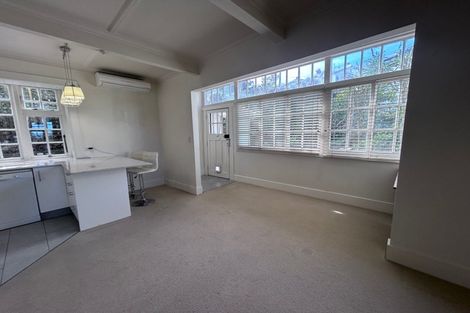 Photo of property in 145 Kelburn Parade, Kelburn, Wellington, 6012