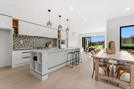 Photo of property in 35 Brigitte View, Snells Beach, 0920