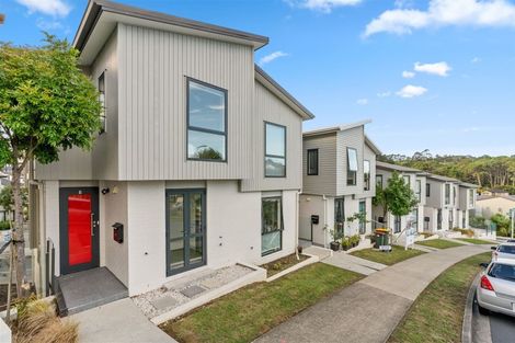 Photo of property in 9/10 Silver Moon Road, Albany Heights, Auckland, 0632