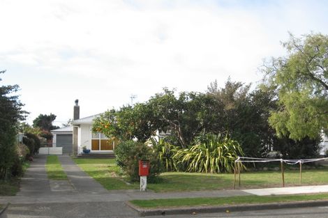 Photo of property in 42 Shackleton Street, Maraenui, Napier, 4110