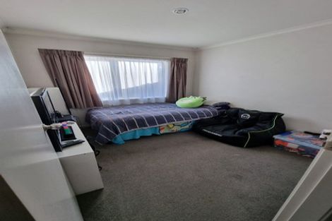 Photo of property in 16 Diamond Grove, Brown Owl, Upper Hutt, 5018