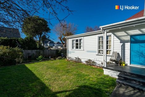Photo of property in 23 Royal Crescent, Saint Kilda, Dunedin, 9012