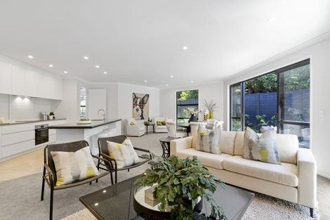 Photo of property in 17 Fordyce Avenue, Sunnyhills, Auckland, 2010