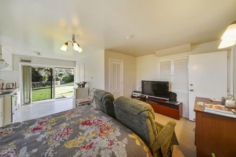 Photo of property in 29 Greenhill Crescent, Pakuranga, Auckland, 2010