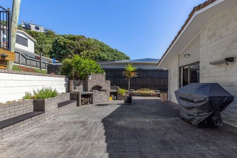 Photo of property in 168 Saint Andrews Road, Plimmerton, Porirua, 5026