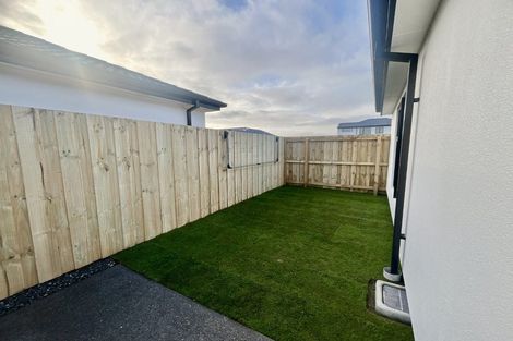 Photo of property in 1 Oakvale Lane, Halswell, Christchurch, 8025