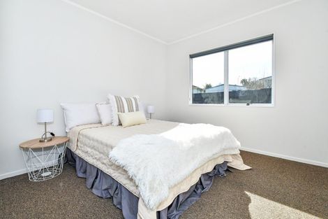 Photo of property in 1/5 Navigator Place, Papatoetoe, Auckland, 2025