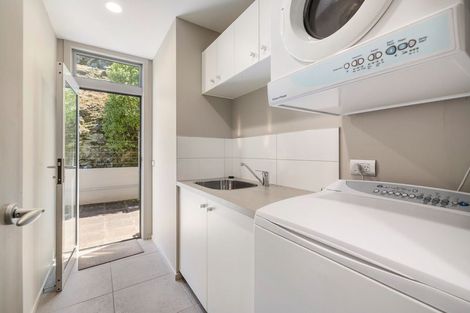 Photo of property in 6a Lancewood Lane, Queenstown, 9300