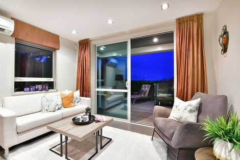 Photo of property in 83 William Bayes Place, Red Beach, 0932