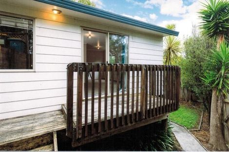 Photo of property in 1/5 Sunnyside Road, Sunnyvale, Auckland, 0612