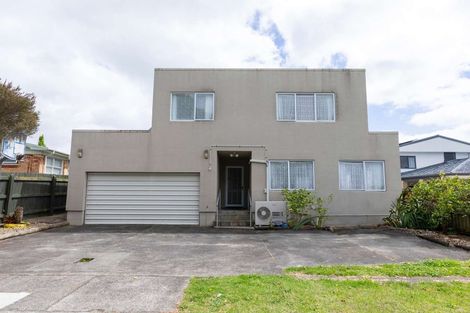 Photo of property in 2/50 Blanes Road, Weymouth, Auckland, 2103