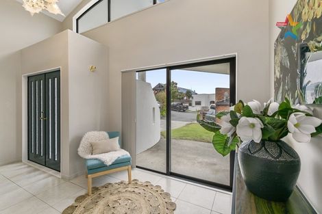 Photo of property in 31 Summit Road, Fairfield, Lower Hutt, 5011