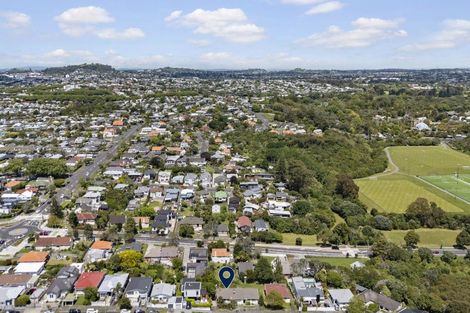 Photo of property in 14 Westmere Crescent, Westmere, Auckland, 1022