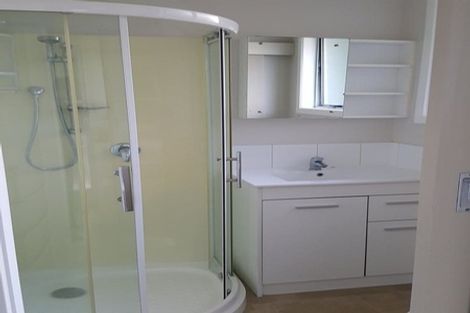 Photo of property in 1/26 Rewi Street, Torbay, Auckland, 0630