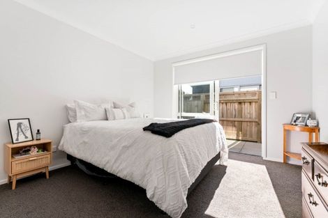 Photo of property in 18b Komata Crescent, Papamoa Beach, Papamoa, 3118