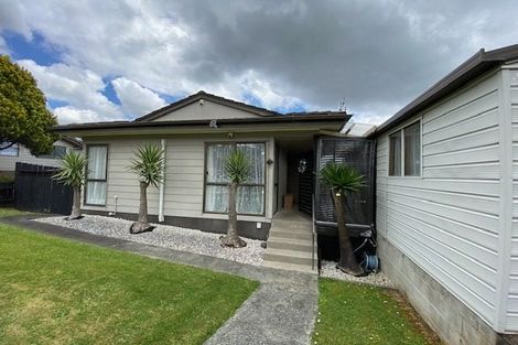 Photo of property in 17 Rotoma Rise, Clover Park, Auckland, 2019