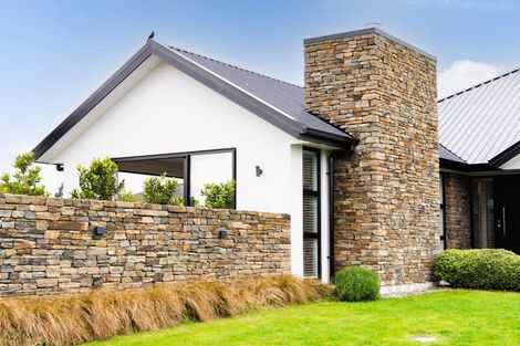 Photo of property in 18 Caledonia Drive, Mosgiel, 9024