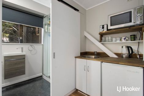 Photo of property in 128 Athenree Road, Athenree, Katikati, 3177