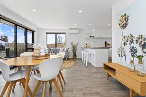 Photo of property in 2/16 Betley Crescent, Fairview Downs, Hamilton, 3214