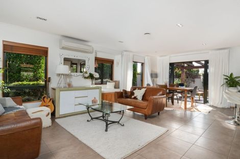 Photo of property in 308 Gravatt Road, Papamoa Beach, Papamoa, 3118