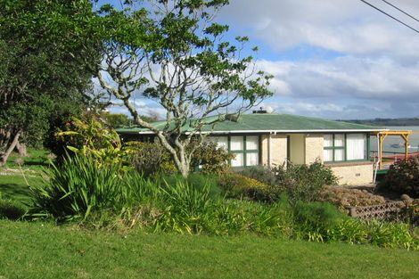 Photo of property in 5 Kaiwaka Road, Onerahi, Whangarei, 0110