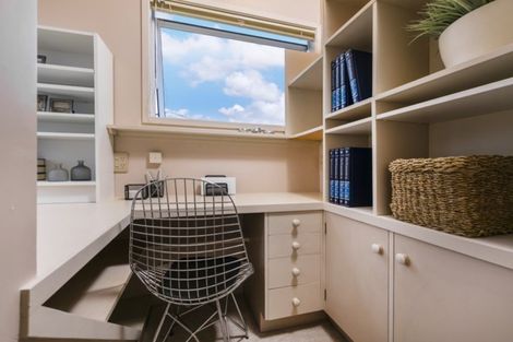 Photo of property in 116a Vauxhall Road, Narrow Neck, Auckland, 0624