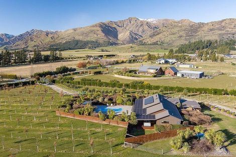 Photo of property in 118 Lachlan Avenue, Hawea Flat, Wanaka, 9382