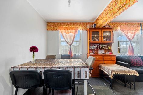 Photo of property in 39 Eastburn Street, Papakura, 2110