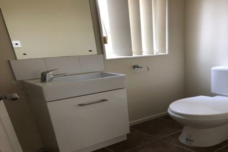 Photo of property in 25 Maypark Crescent, Flat Bush, Auckland, 2016