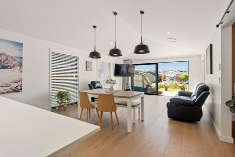 Photo of property in 19 Grain Close, Jacks Point, 9371