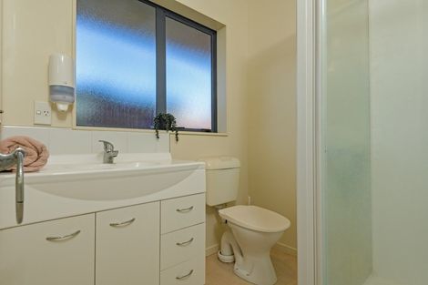 Photo of property in 8 Sorrento Place, Kelvin Grove, Palmerston North, 4414