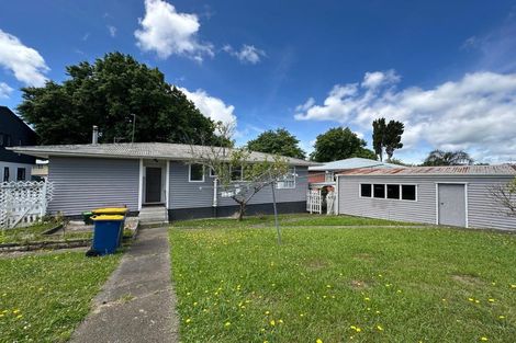 Photo of property in 10 Choice Avenue, Henderson, Auckland, 0612