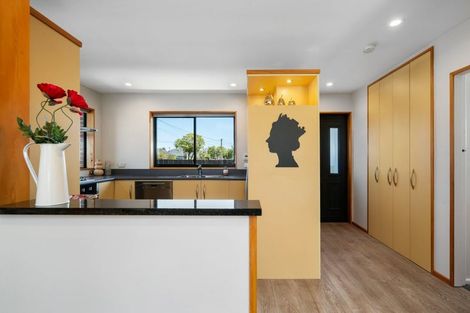 Photo of property in 11 Glenmore Avenue, Casebrook, Christchurch, 8051