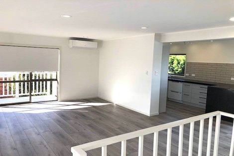 Photo of property in 2/12 Stanley Avenue, Milford, Auckland, 0620