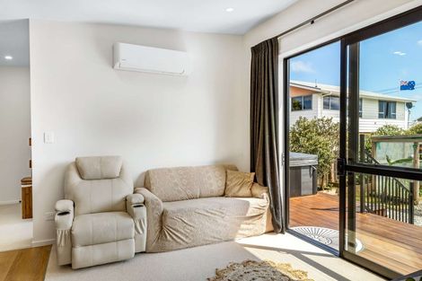 Photo of property in 33 Ngahue Crescent, Carters Beach, Westport, 7825