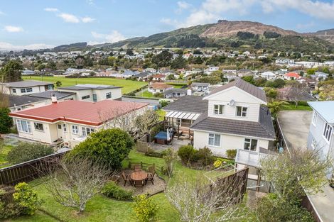 Photo of property in 351 Main Road, Tawa, Wellington, 5028