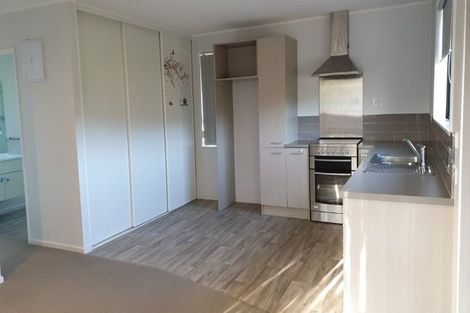 Photo of property in 45 Brian Crescent, Stanmore Bay, Whangaparaoa, 0932