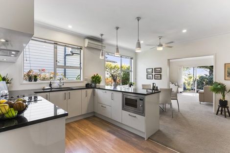 Photo of property in 2/245 Jervois Road, Herne Bay, Auckland, 1011