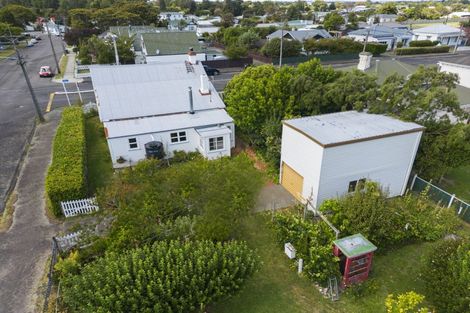 Photo of property in 8 Ross Street, Marton, 4710